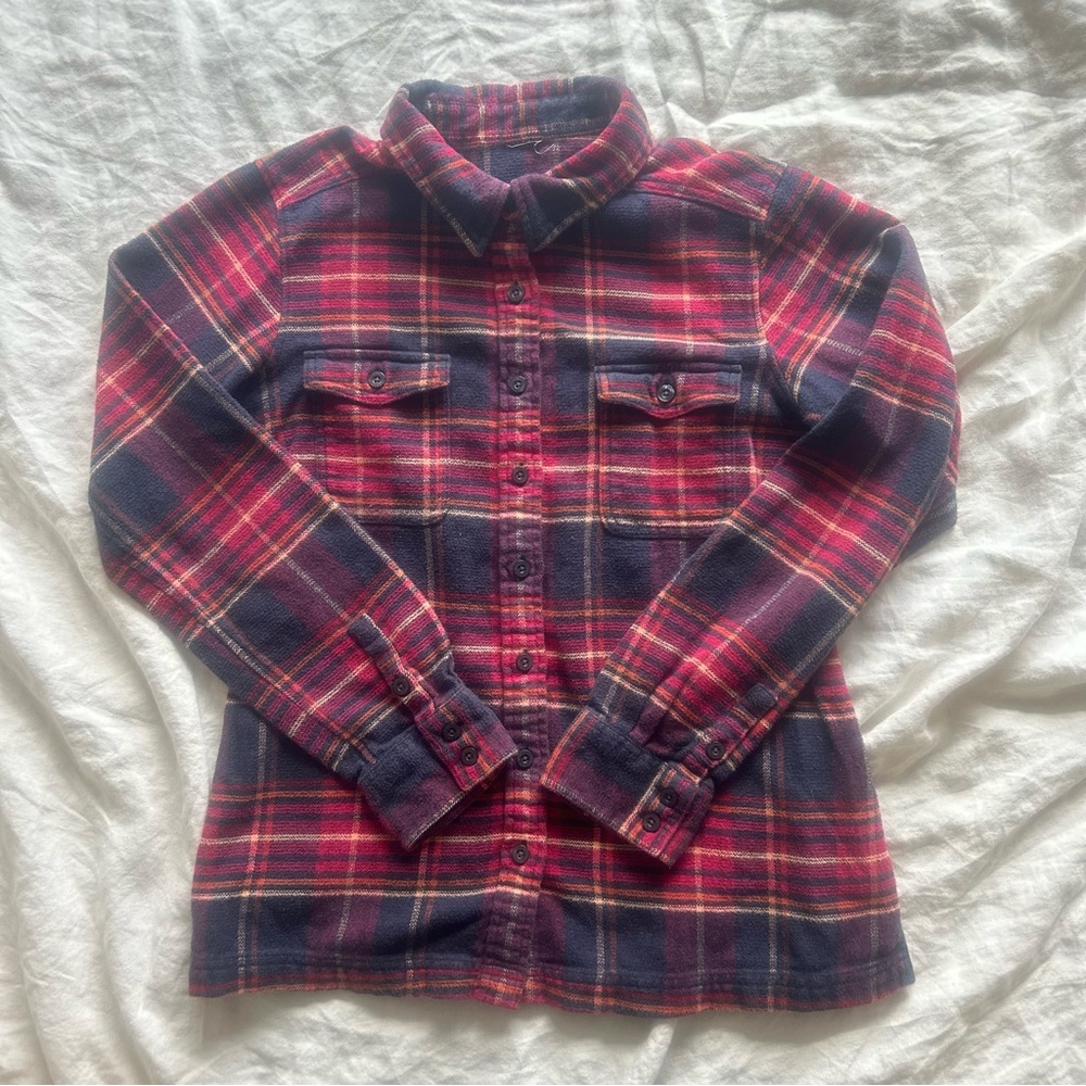 Patagonia Women’s Pink/Blue Fjord Flannel Size Small